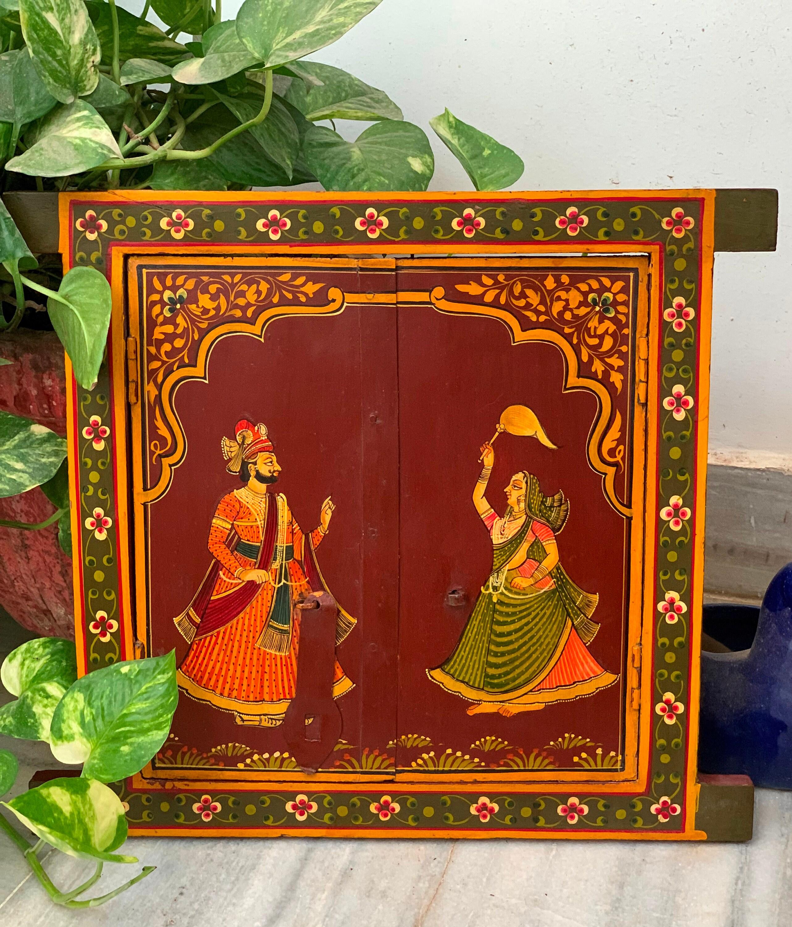 Antique Painted Indian Jharokha Window: Royal King Wall Hanging разноцветный
