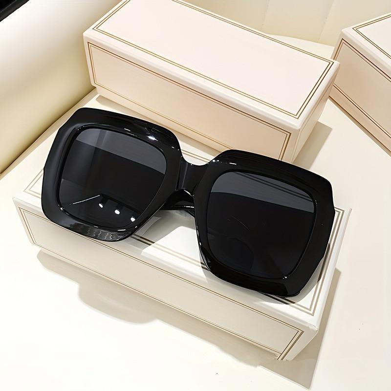 Sunglasses Men Women Luxury Brand New Fashion Vintage Square Designer Summer Pink Sun Glasses Femlae Oversized UV400 Shades