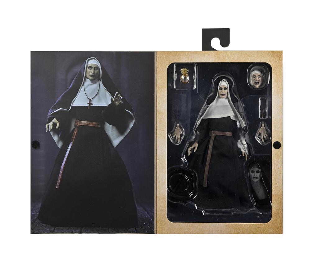 NECA - Conjuring Universe - Ultimate Valak (Nun) 7-inch Action Figure