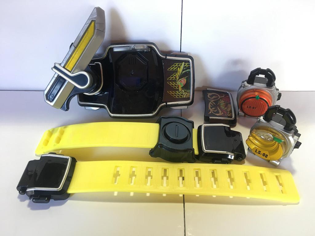 Bandai Kamen Rider Gaim Transformation Belt DX Sengoku Driver Kamen Rider Gaim & Baron Set