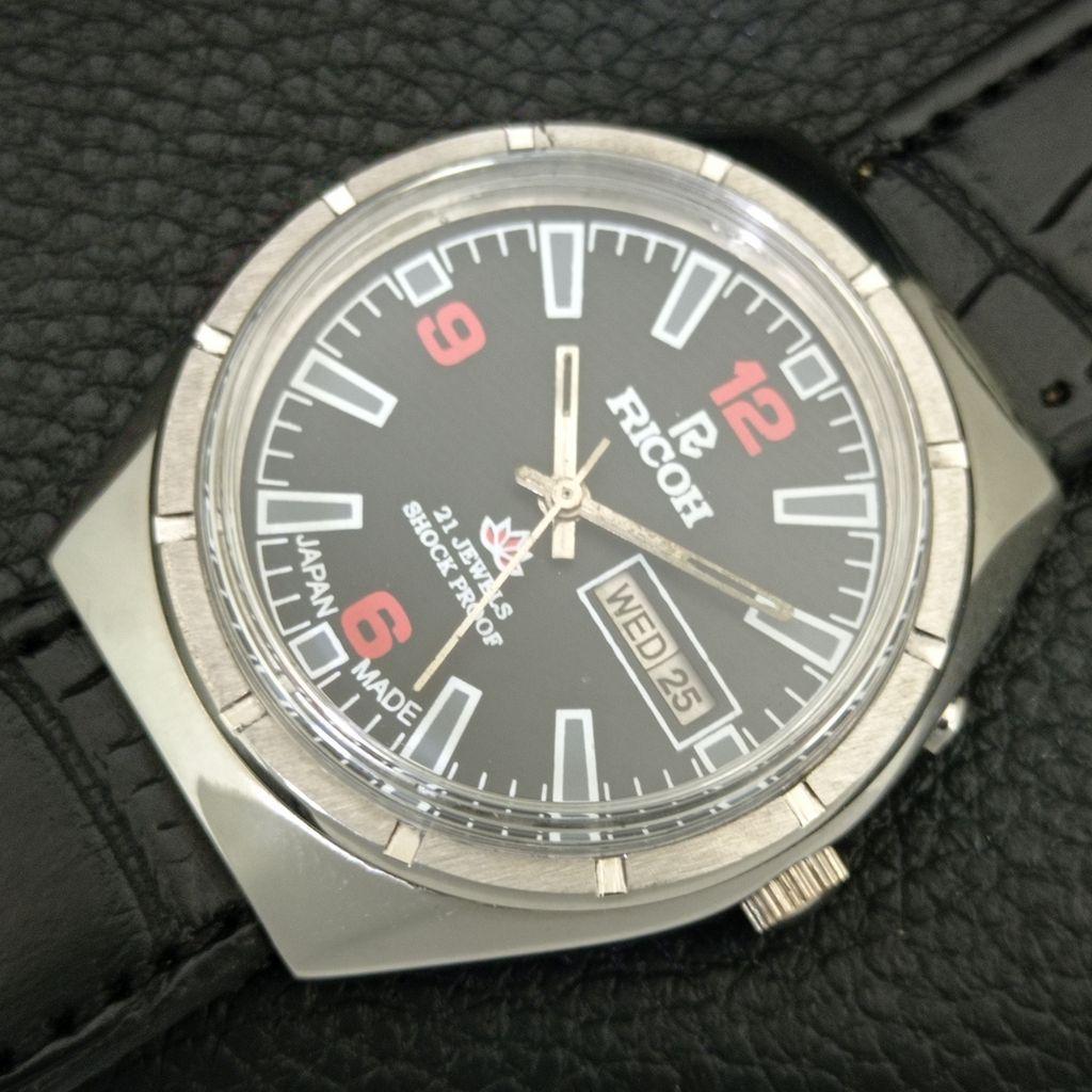 VINTAGE RICOH R31 AUTOMATIC JAPAN MENS BLACK COLOR DIAL WATCH a707905-1