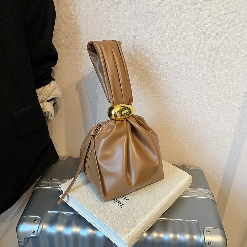 

Новая модель 2025 года, популярная в этом году сумка Sen Meng, модный нишевый дизайн, плиссированная женская сумка-ведро, повседневная ручная сумка хаки