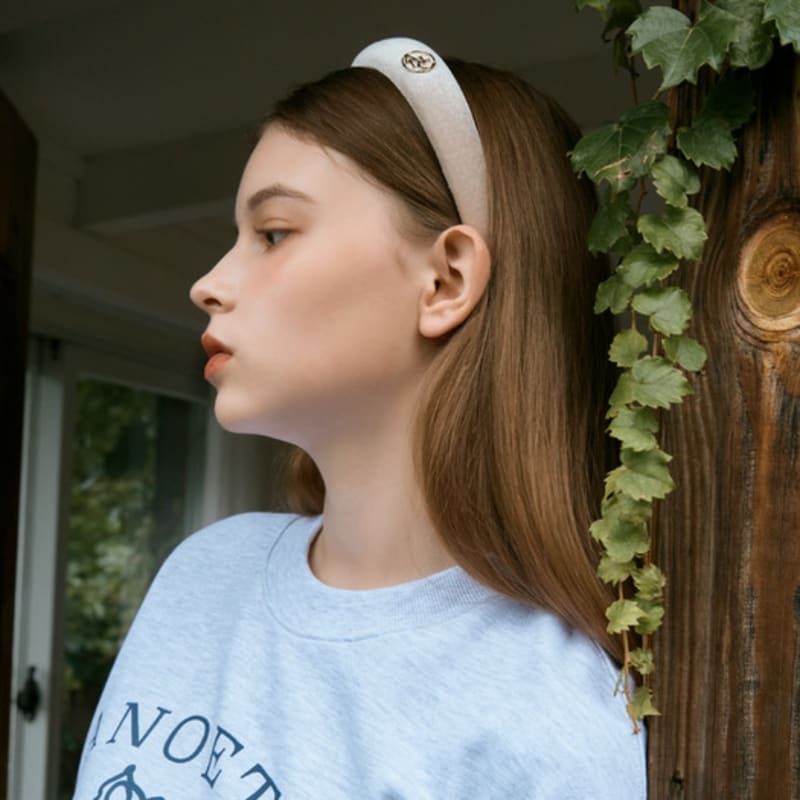 ANOETIC VOLUME SATIN VELVET HAIRBAND_BEIGE