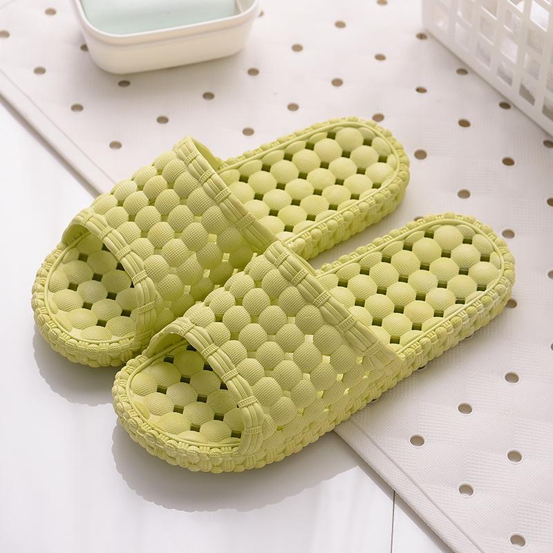 

Новые летние модели, крутые тапочки, протекающие тапочки для ванной, домашние швабры для ванной для пары, домашние тапочки 40/41 is suitable for 39/40 feet