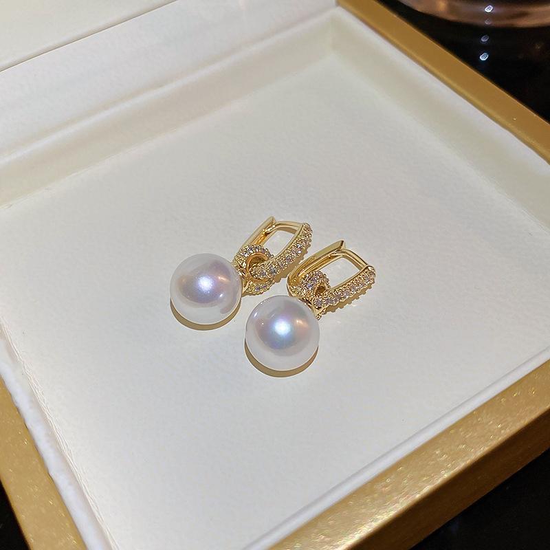 Boucles d'oreilles puces fleur perle rétro françaises haut de gamme - Élégantes, polyvalentes et à la mode pour femmes