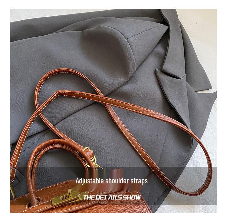 Sac à main de mode haut de gamme Automne/Hiver 2025: Sac bandoulière simple et polyvalent à fermeture à loquet pour femmes