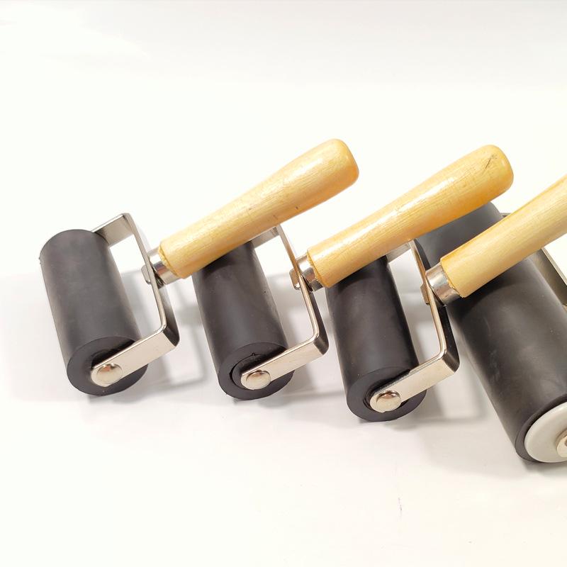 Printmaking Ink Roller: 6cm Rubber Embossing Tool for Woodblock and Art Rubbing.