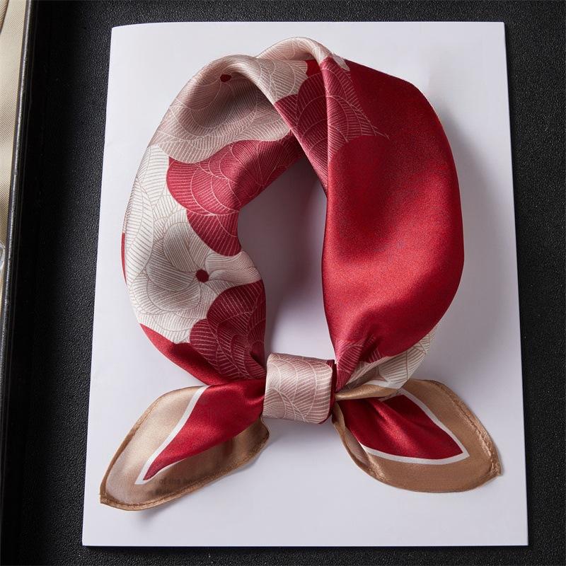 National style retro red hydrangea 53 mulberry silk scarf small square scarf women s versatile spring and autumn silk scarf women s small scarf 53*53cm