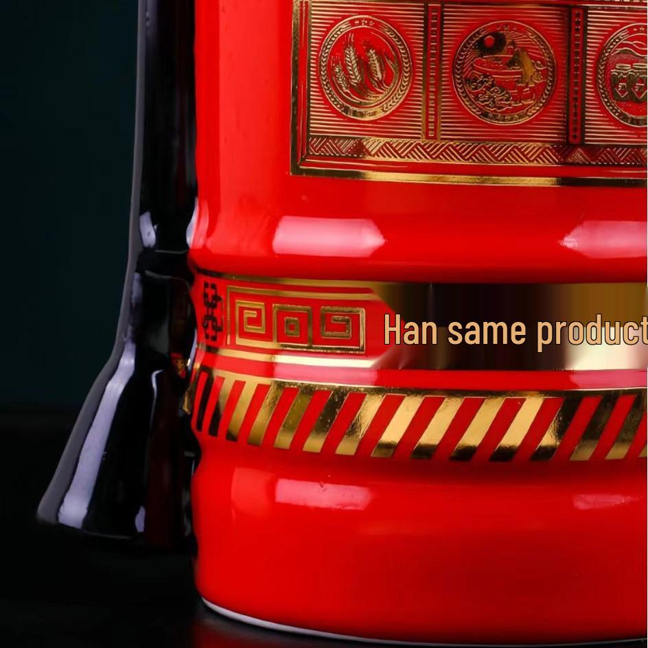 Jingdezhen Ceramic Fire Extinguisher Wine Bottle: Creative Sealed Wine Jar and Craft Pot for Home Storage