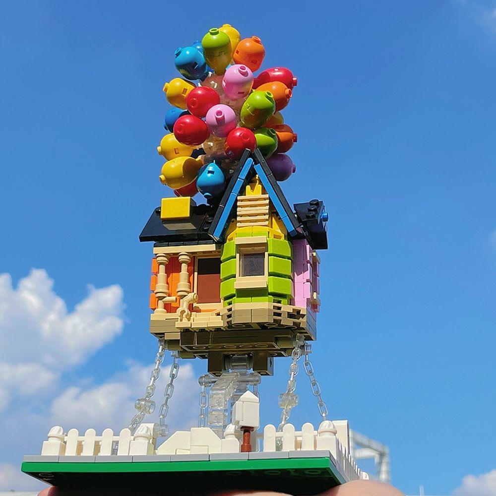 555pcs Creative Balloon House Street View Building Block Toys Children's Puzzle Building Block Toys Desktop Models Kids Gifts