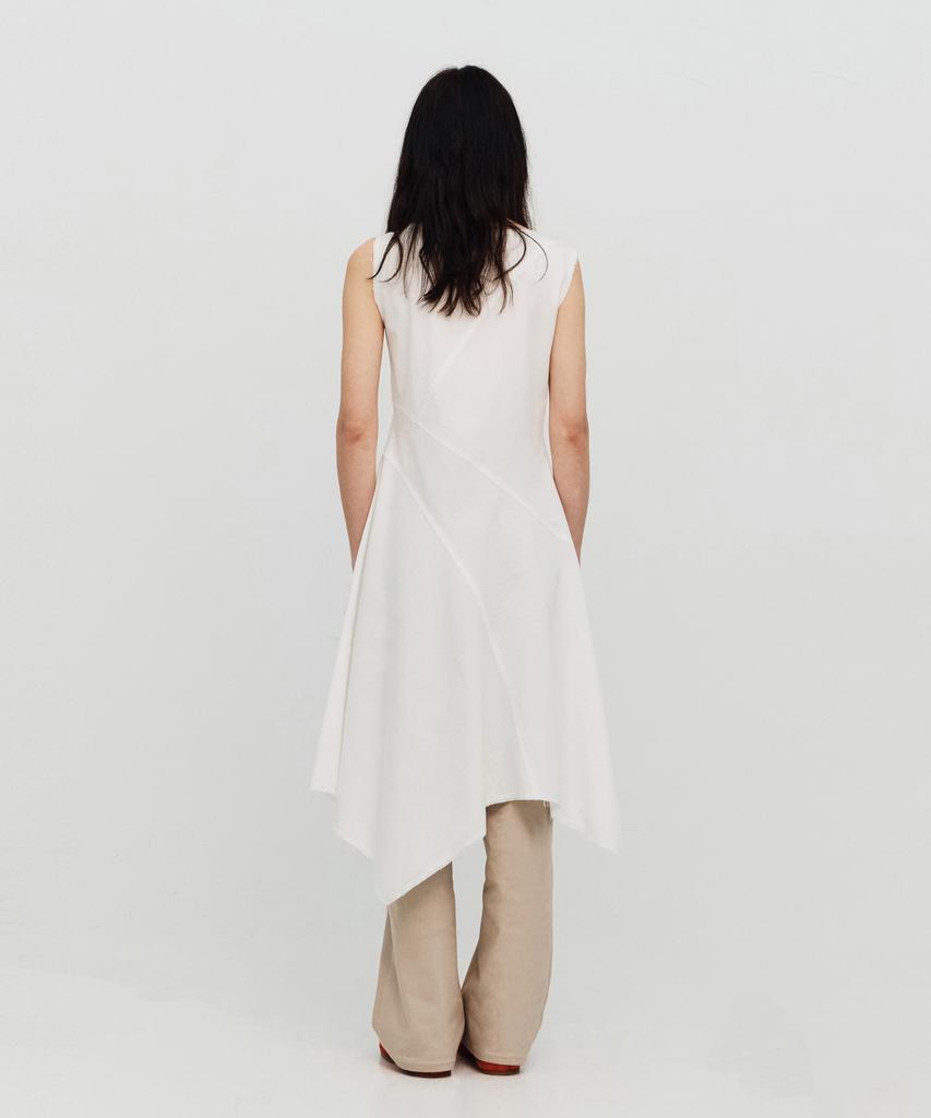Sillot Asymmetric Cut Snap Cotton Maxi Dress (White)