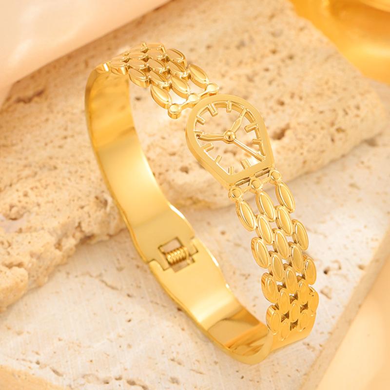Women's Fashionable Simple Design Time-fixed Strap Titanium Steel Bracelet