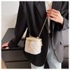 Chic Urban Minimalist Small Bag 2021 Fashion Winter Shoulder Bag Vintage Chain Bag