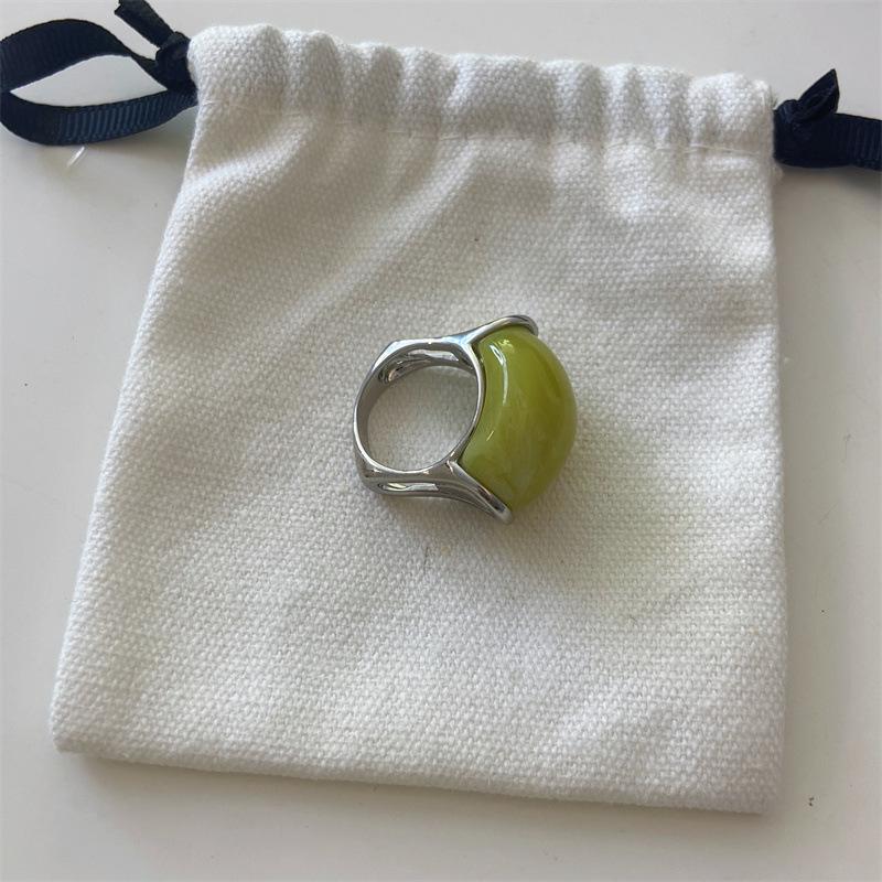 Korean Green Grape Jade Ring: White Gold-Plated Fashionable Women's Copper Ring