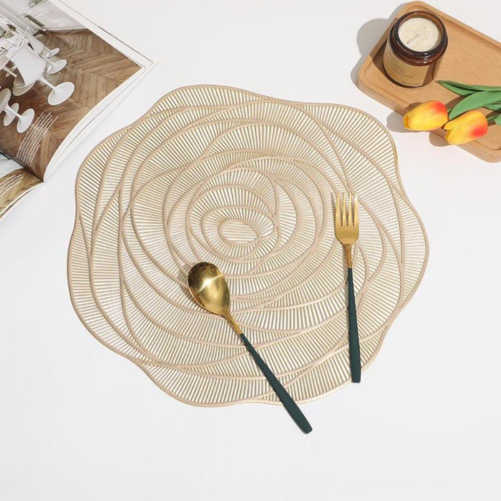 

2 шт. Цветочные подставки под тарелки с розами для ресторанов, полые, из ПВХ, декоративные, для еды, не нагревающиеся, для обеденного стола, подставки под стейки 2Pcs золотой