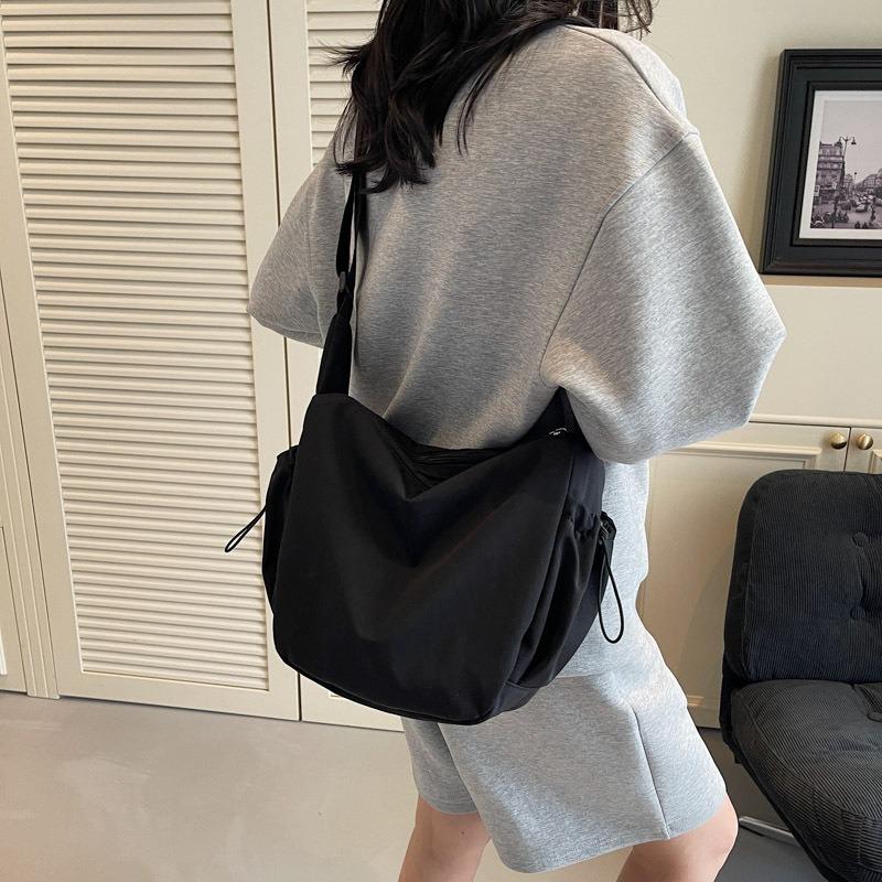 Vielseitige Freizeittasche Umhängetasche weibliche College-Studentin Unterricht Pendeln große Kapazität Knödeltasche