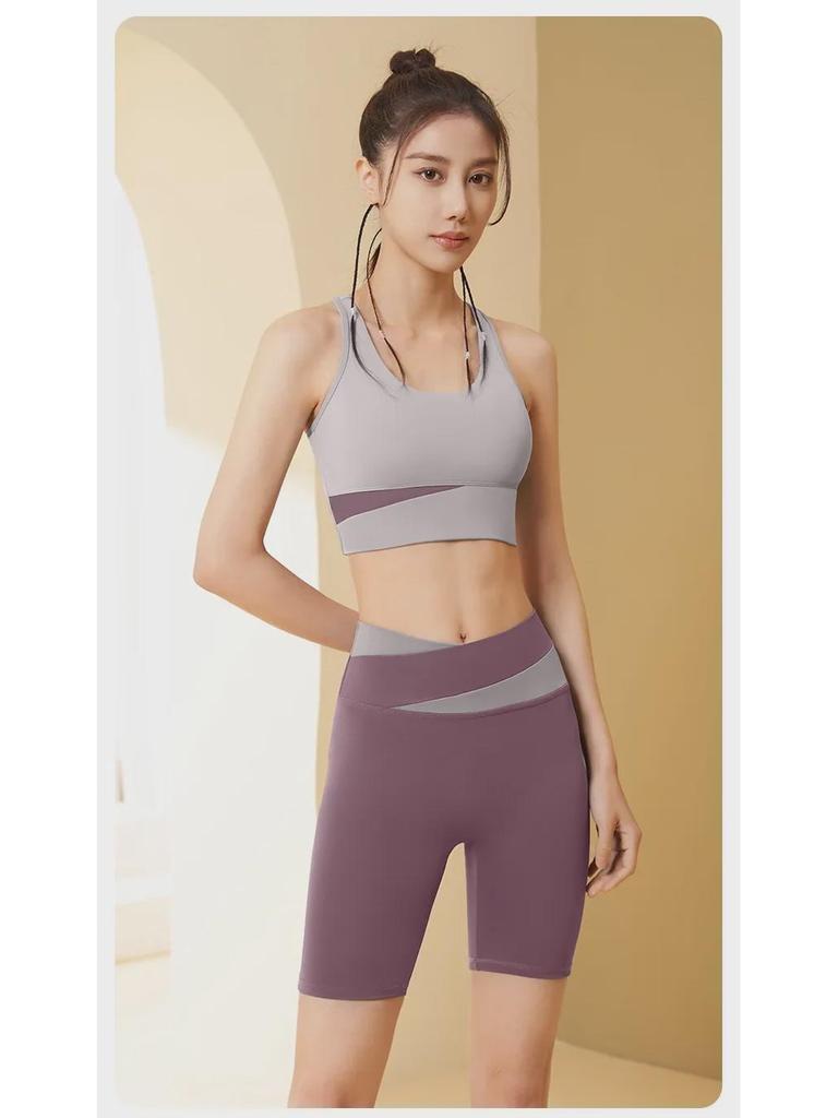 Peach Seamless Sports Suit: Slimming, Shaping, Yoga & Running Outfit for Women