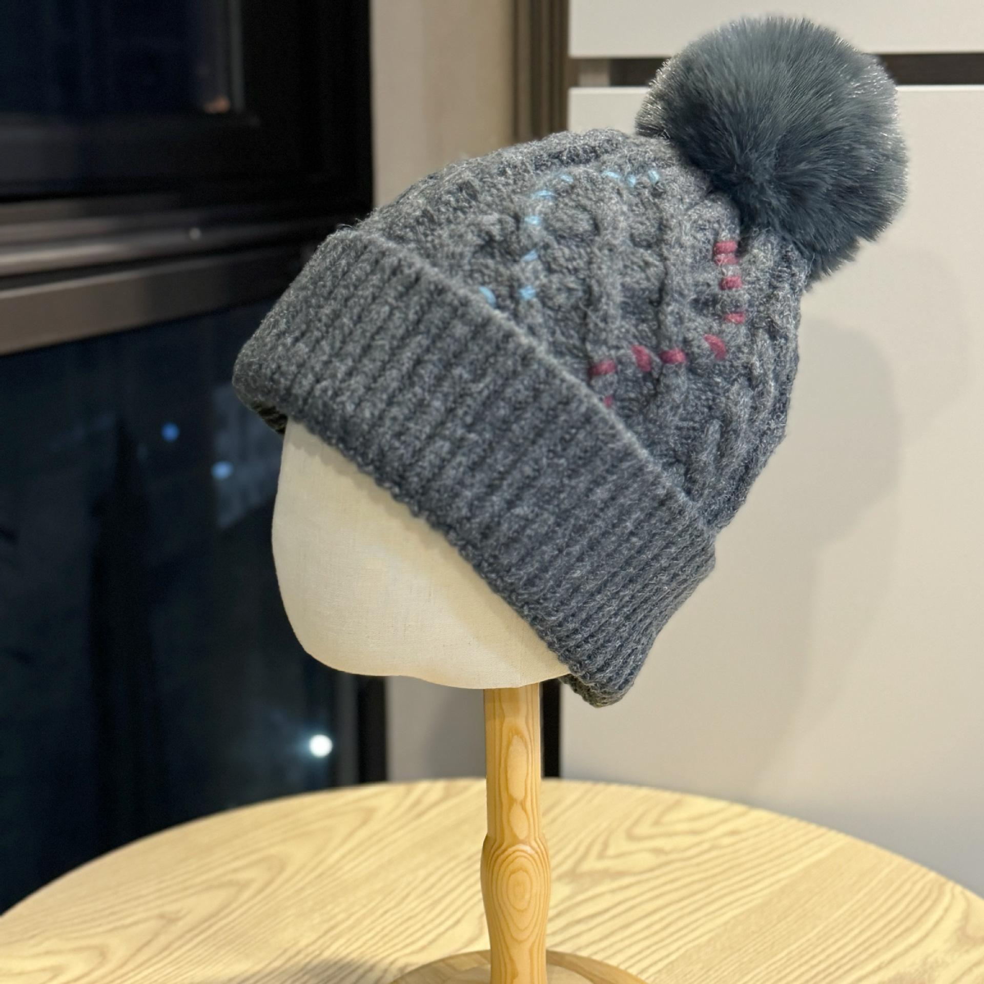 

New style colorful cable-knit wool blend beanie for women, autumn and winter warm knitted hat, head wrap for cold protection, trendy for students Adult54-60Average Size серый