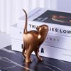 Golden Couples Cat Figurine Table Décor Animal Statues European Creative Resin Art Sculpture Wedding Gift Decoratvie Home Décor