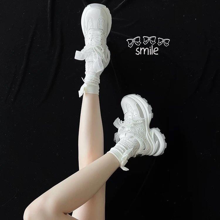 2025 new pair of shoelaces age-reducing versatile dad shoes crescent soles inner height-increasing lace pearl sports and leisure shoes women