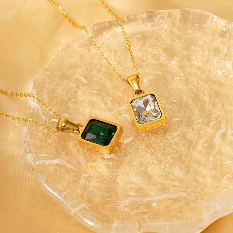 18K Luxury Zircon Stainless Steel Square Pendant Necklace for Women – Fresh, High-End Clavicle Choker