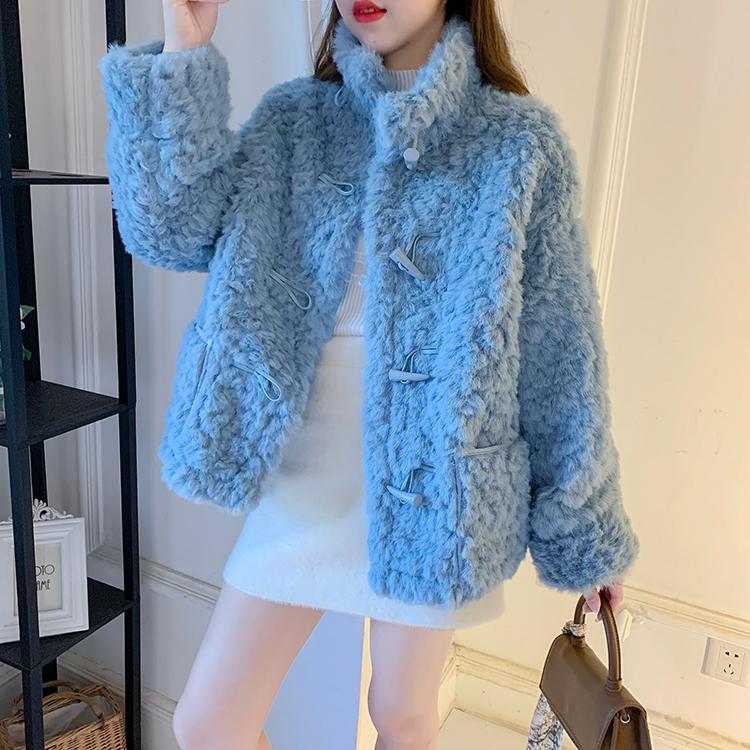 Women's Short Thickened One-piece Woolen Coat with Horns and Lambskin Winter