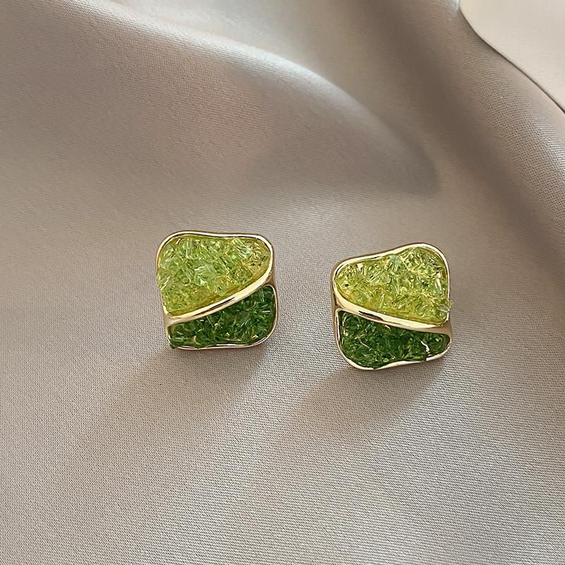 

2026 New Design Artificial Crystal Two Color Spliced Square Earrings for Korean Fashion Jewelry Party Women s Luxury Accessories