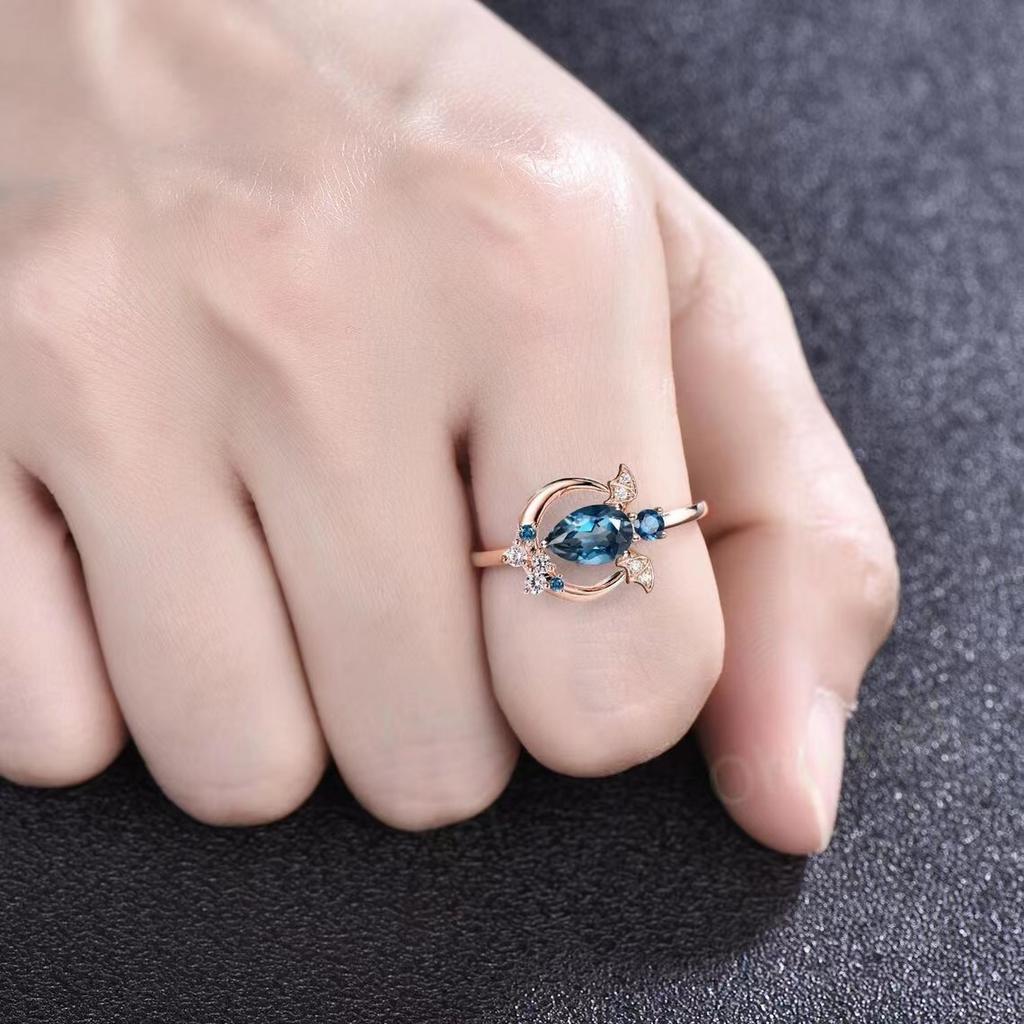 Vintage Bat Turtle Inlaid Zircon Ring Simple U-shaped Alloy Ring Woman