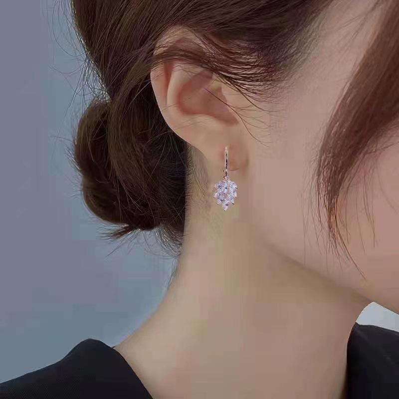 Korean Crystal Leaf Flower Earrings for Women - Elegant and Fashionable