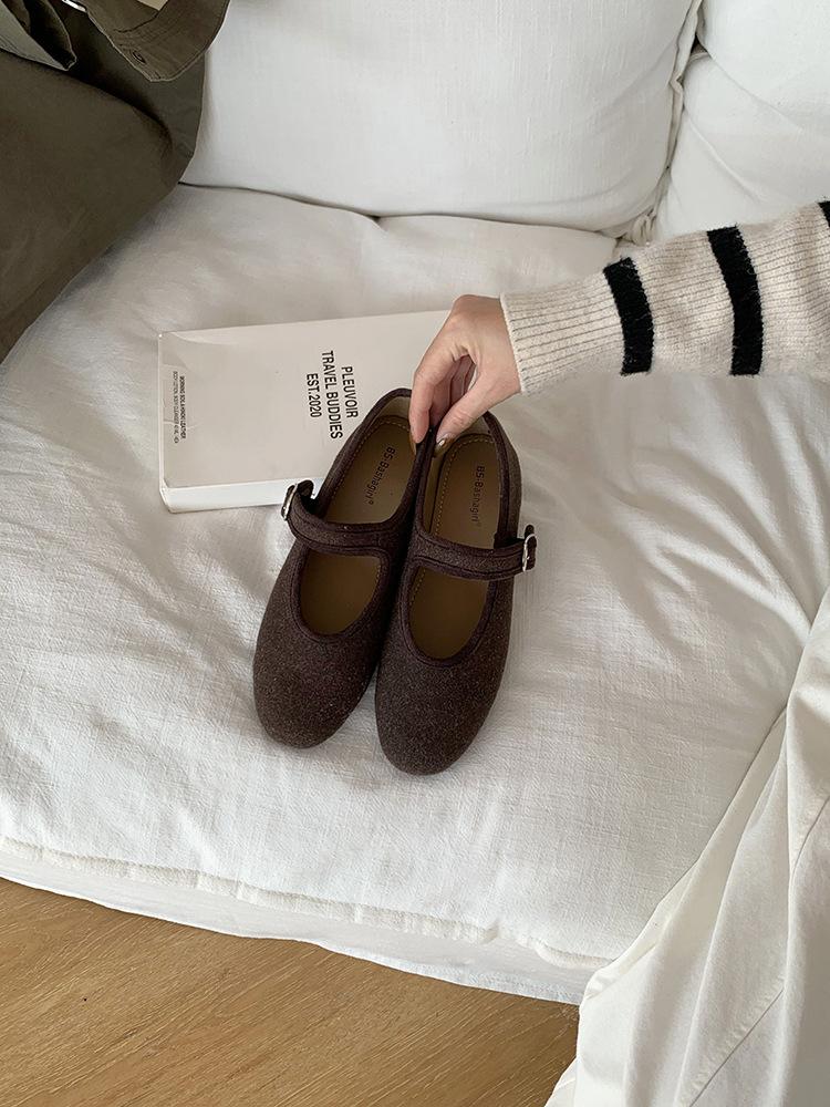 

Soft sole retro round head with Mary Jane shoes 2025 fashion evening with skirt grandma shoes versatile single shoes tide 39