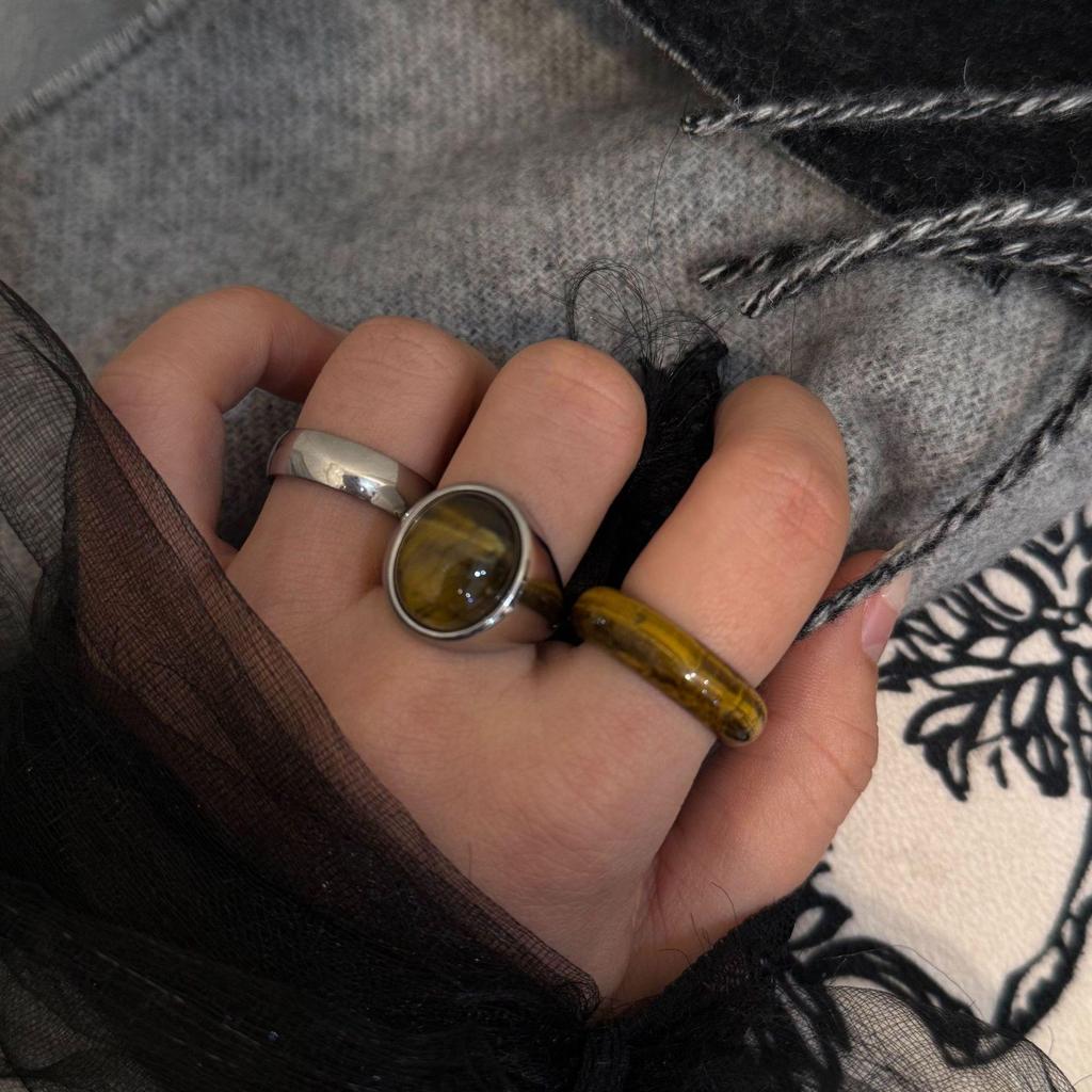 Titanium Steel Oval Agate Stone Gold Ring - Women's Niche Fashion Accessory