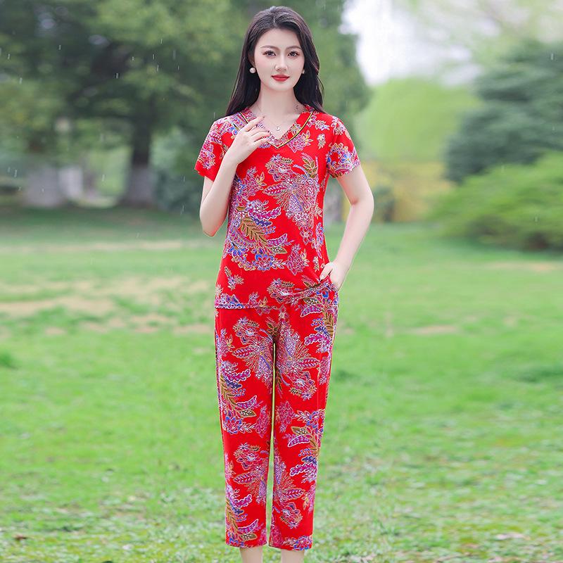 

Summer 2026 Casual Short-Sleeve Set for Middle-Aged and Elderly Women - Printed Top and Pants Two-Piece Outfit 2XL (Approx. 115-125 Jin)