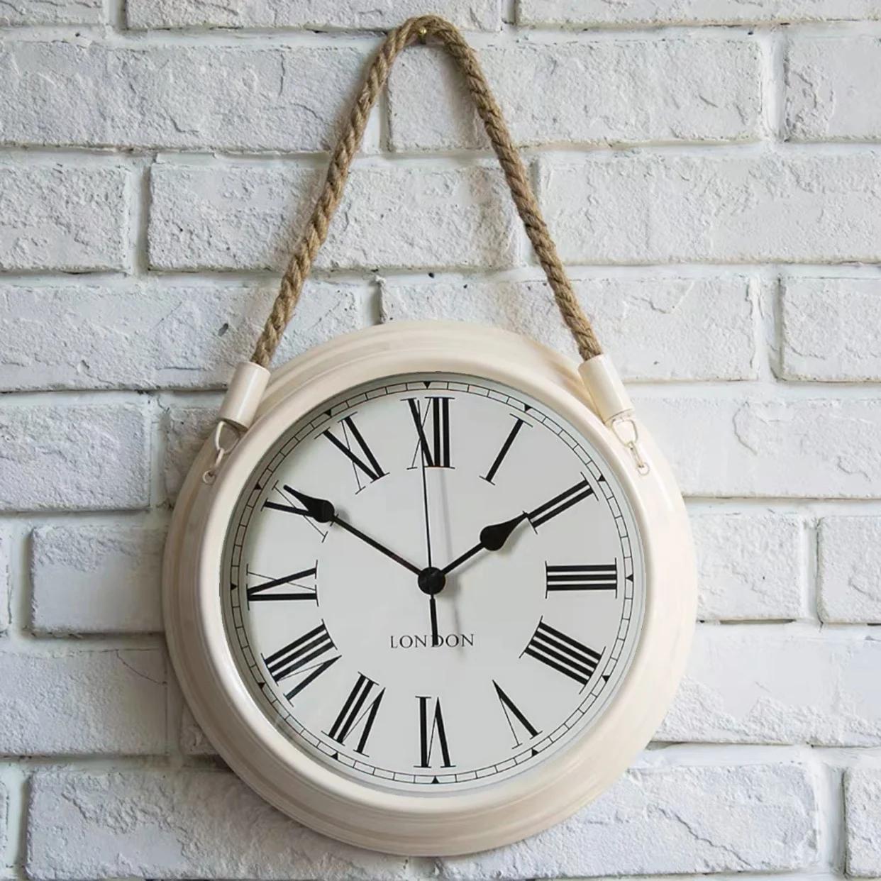 

Металлические настенные часы Винтажный декор Дом Гостиная Настенное украшение Аксессуары Кухня Комната Декоративные 3D Креативные часы 22CM