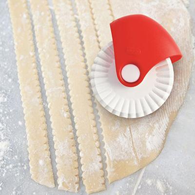 Yousheng Pastry Wheel Decorator And Cutter Pie Crust Wheel Plastic Pie Decoration Cutter Lattice Cutting Tool Kitchen Gadget