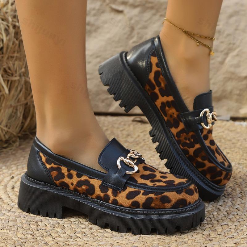 Fashion Leopard Print Women's Shoes 2025 Spring New Platform Anti Slip Metal Decorative Loafers Retro Comfortable Outdoor Casual Shoes