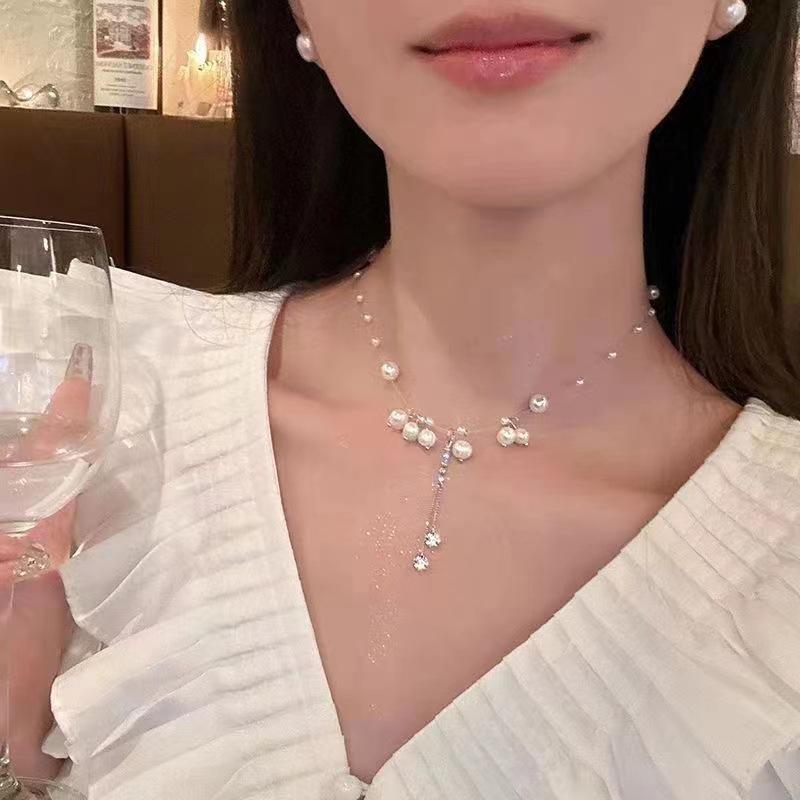 2024 Luxury Bow Heart Pendant Choker for Women - Elegant Evening Clavicle Chain