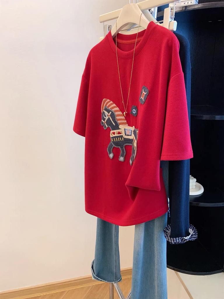 Retro Chic Horse Print Short-Sleeve Women's Slimming T-Shirt