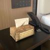 Tragbarer Rattan-Design Holzmaserung Taschentuchboxhalter PU-Leder Retro-Stil Papierserviettenhalter Serviettenbox Desktop-Aufbewahrung