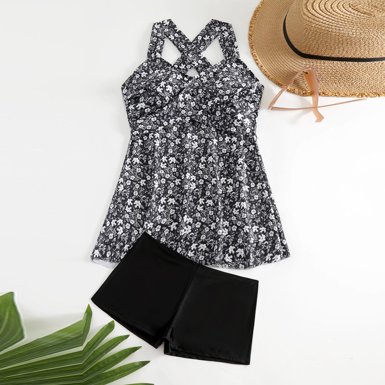 

Women s Two-Piece Tankini Swimsuit Set with Crisscross Straps and Gradient Pattern, Comfortable Swimwear for Beach S білий