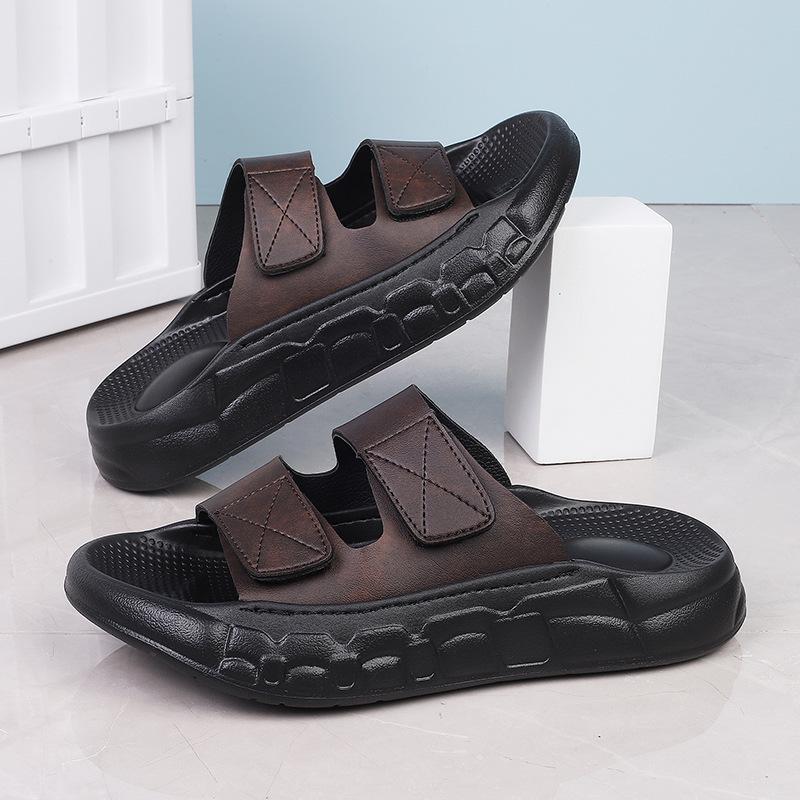 Hochwertige Herren-Strandsandalen mit Luftpolstersohle, Hohlmuster und "Auf Wolken gehen"-Komfort.