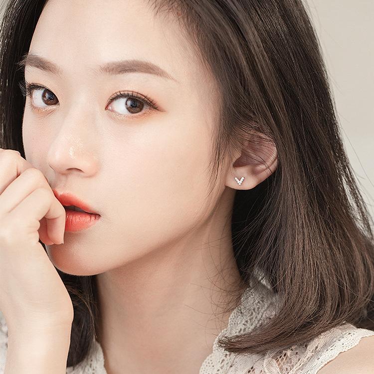 Letter V Earrings for Women Without Taking Off Earrings for Sleeping Simple Korean Style Students Versatile Earrings
