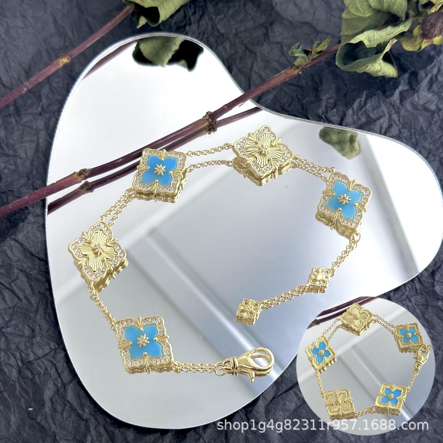 

New high-end clover inlaid gold flower bracelet exclusively for women as a light luxury gift, natural Buchi Beimu brushed bracelet for women