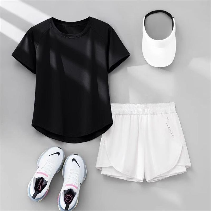 2026 Summer Women's Quick-Dry Sports Set: Loose Fit Yoga & Running Wear with Sweat-Absorbing Short-Sleeve Top