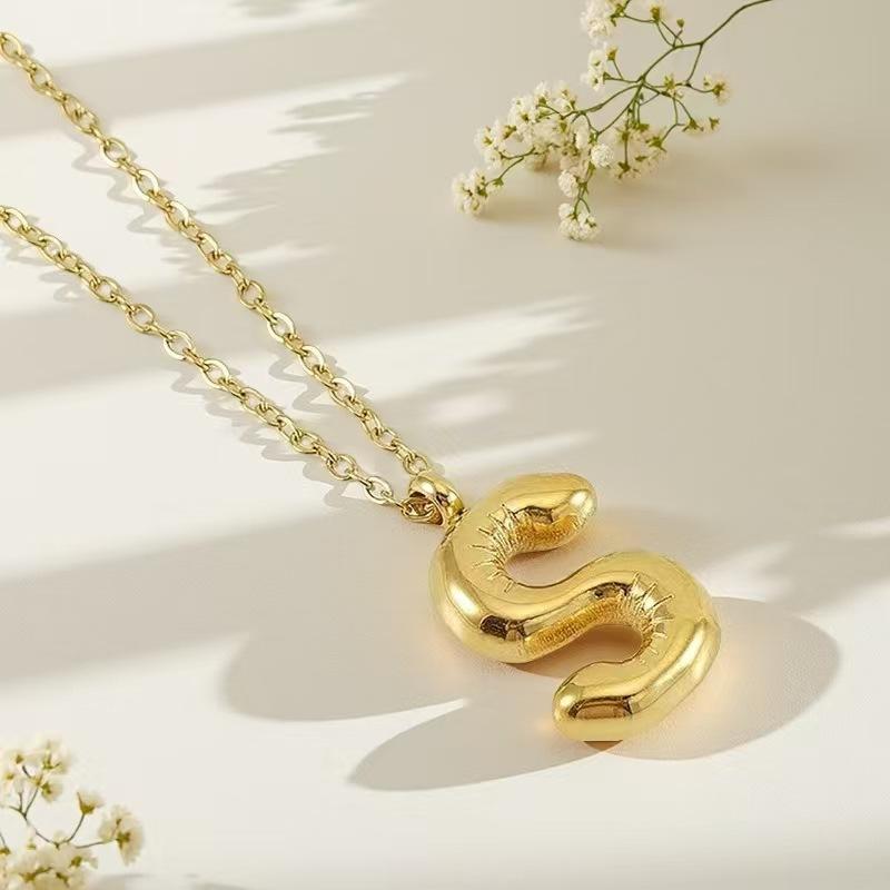 European and American titanium steel non-fading gold English letter necklace stainless steel bubble hip-hop letter pendant collarbone chain