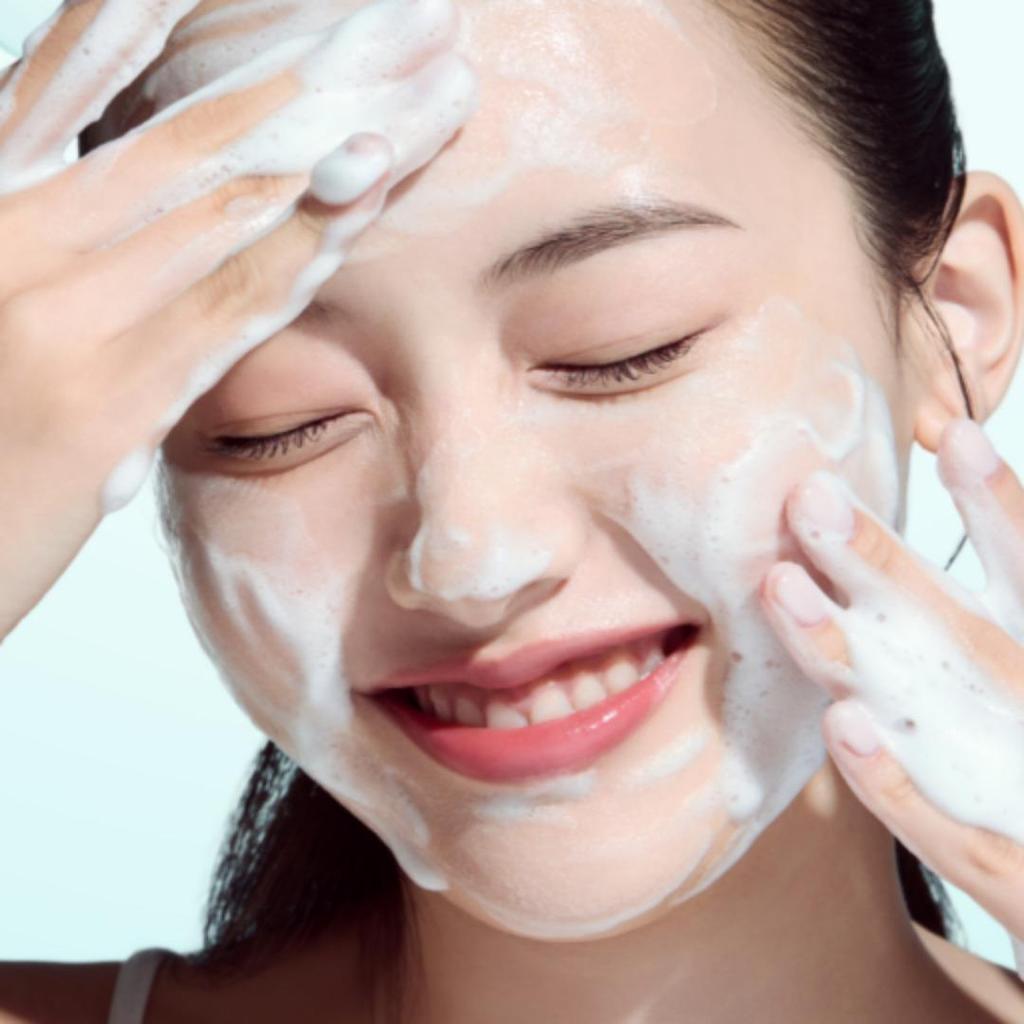 Anua PDRN 100 + Hyaluronic Acid Moisturizing Cleansing Foam 150ml