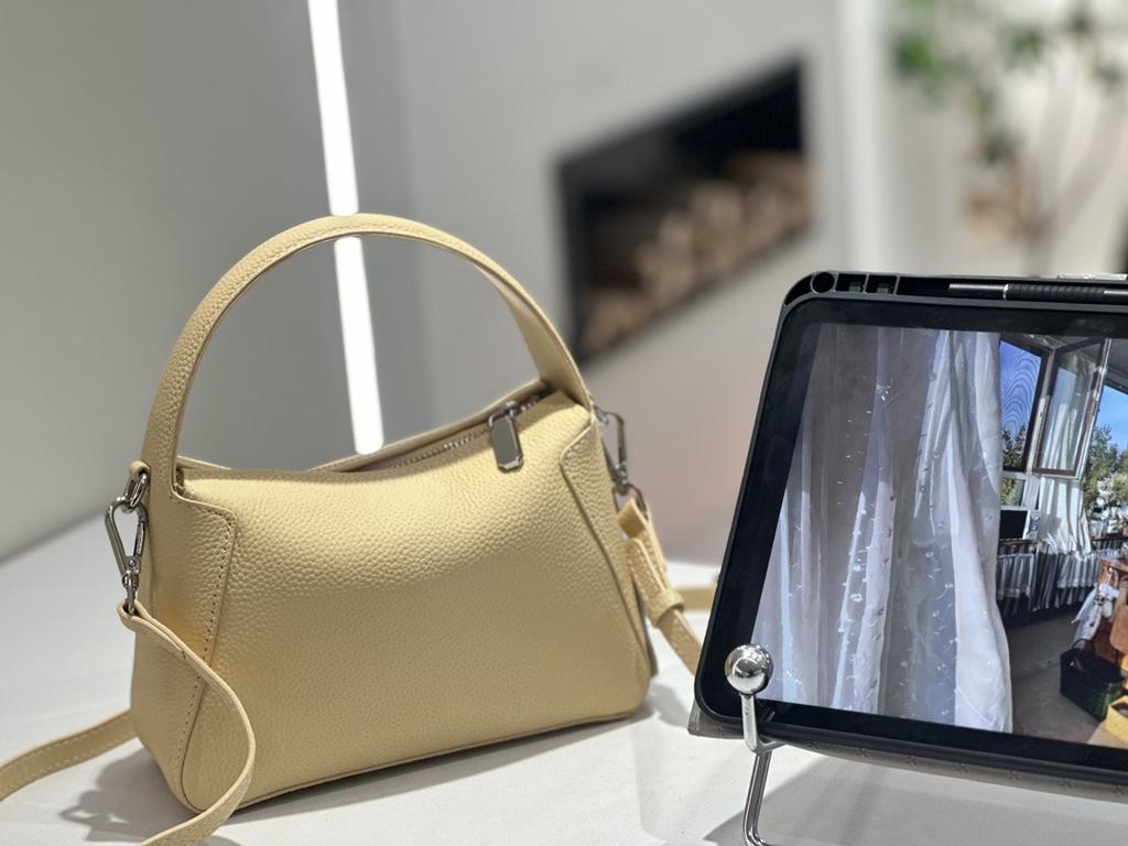Spring and summer new 2025 genuine leather women's bag first layer cowhide high-end casual versatile light luxury shoulder messenger handbag
