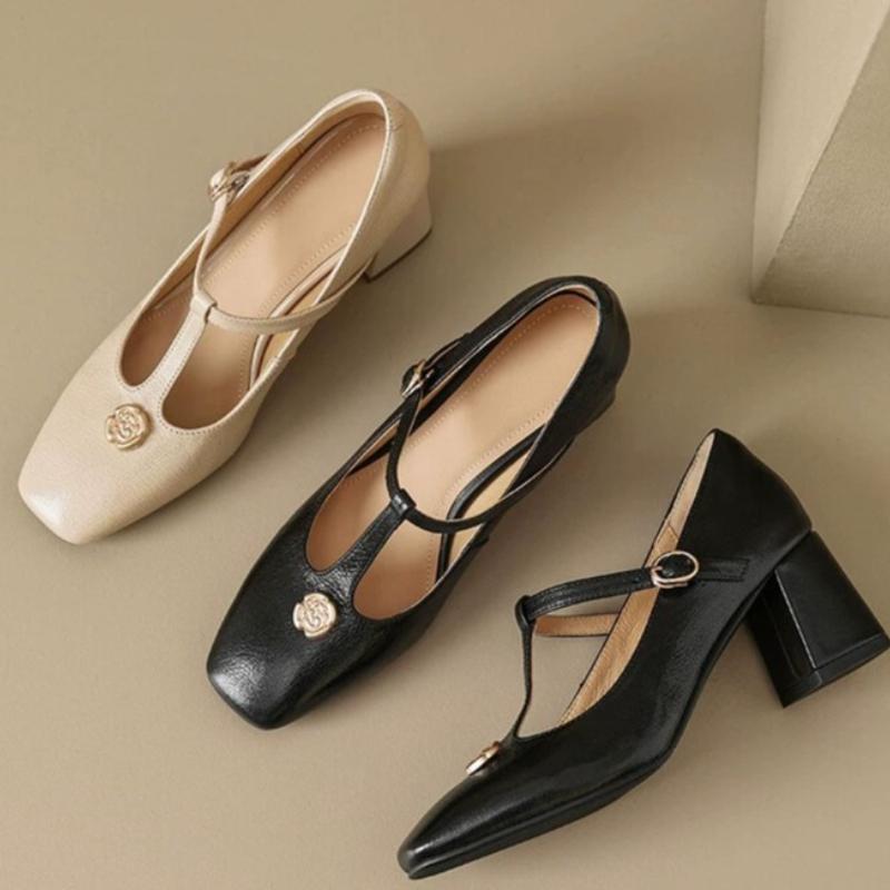 Fashion Solid Color Simple Lady Mary Jane Low-cut Shoes Spring and Summer French Camellia Metal Decoration Retro Square High Heels.