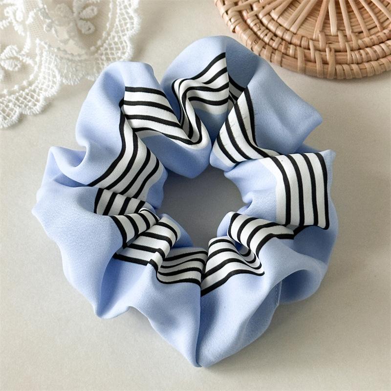 

Striped Hairband for Versatile Updo, Big Bun Hairstyle, Wide Band Ponytail Hair Tie чорний/синій