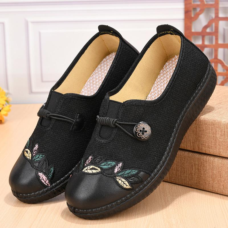 Old Beijing Cloth Shoes Women In the Elderly Mother Shoes 70 Years Old Grandma Shoes 80 Years Old Elderly Shoes Flat Breathable Women's Single Shoes