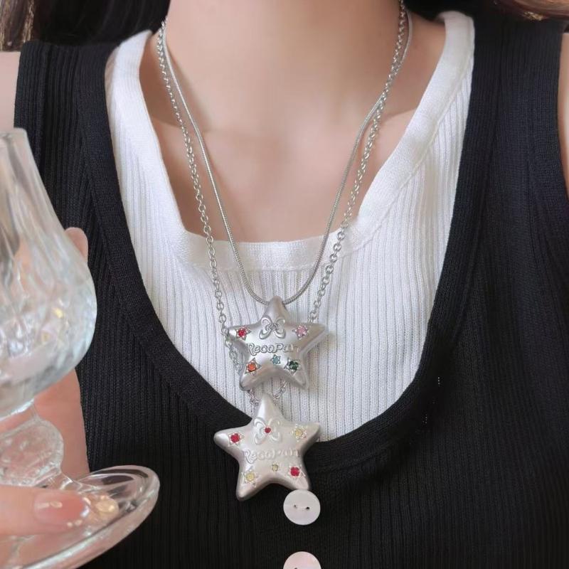 Colar Versátil para Camadas Corrente de Pescoço com Pingente de Estrela Geométrica e Detalhe de Zircônia Brilhante para Uso Diário